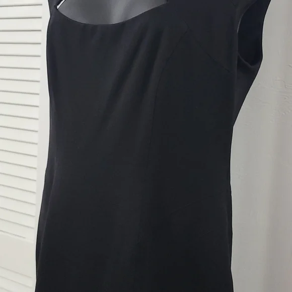 SZ 10 Cache Black Sleeveless Cut-Out Tailored Stretchy Dress - Picture 7 of 16